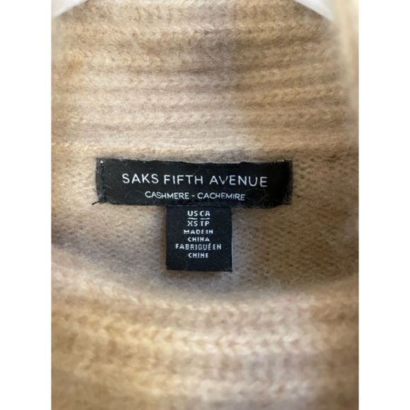 Saks Fifth Avenue XS 100% Cashmere Camel Asymmetrical Turtleneck Sweater Buttons - Picture 2 of 4
